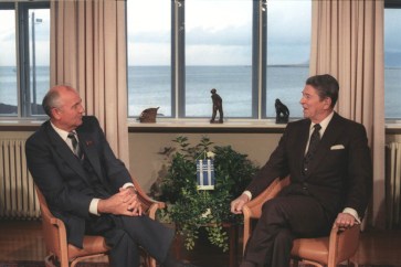 gorbachev_and_reagan_1986-2